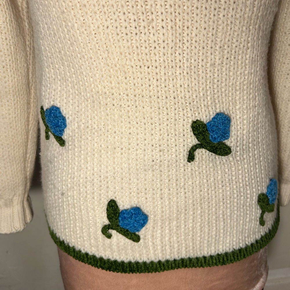 Vintage Catalina cream turtleneck crochet sweater floral embellishment - Picture 5 of 12